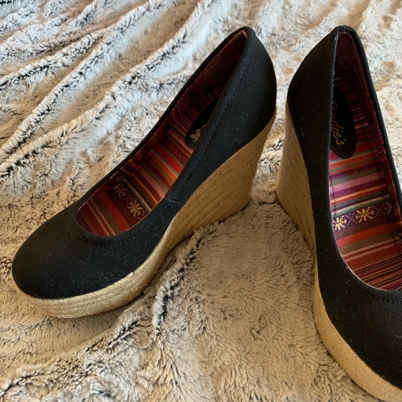 Wedge heel shoe - Picture 4 of 4